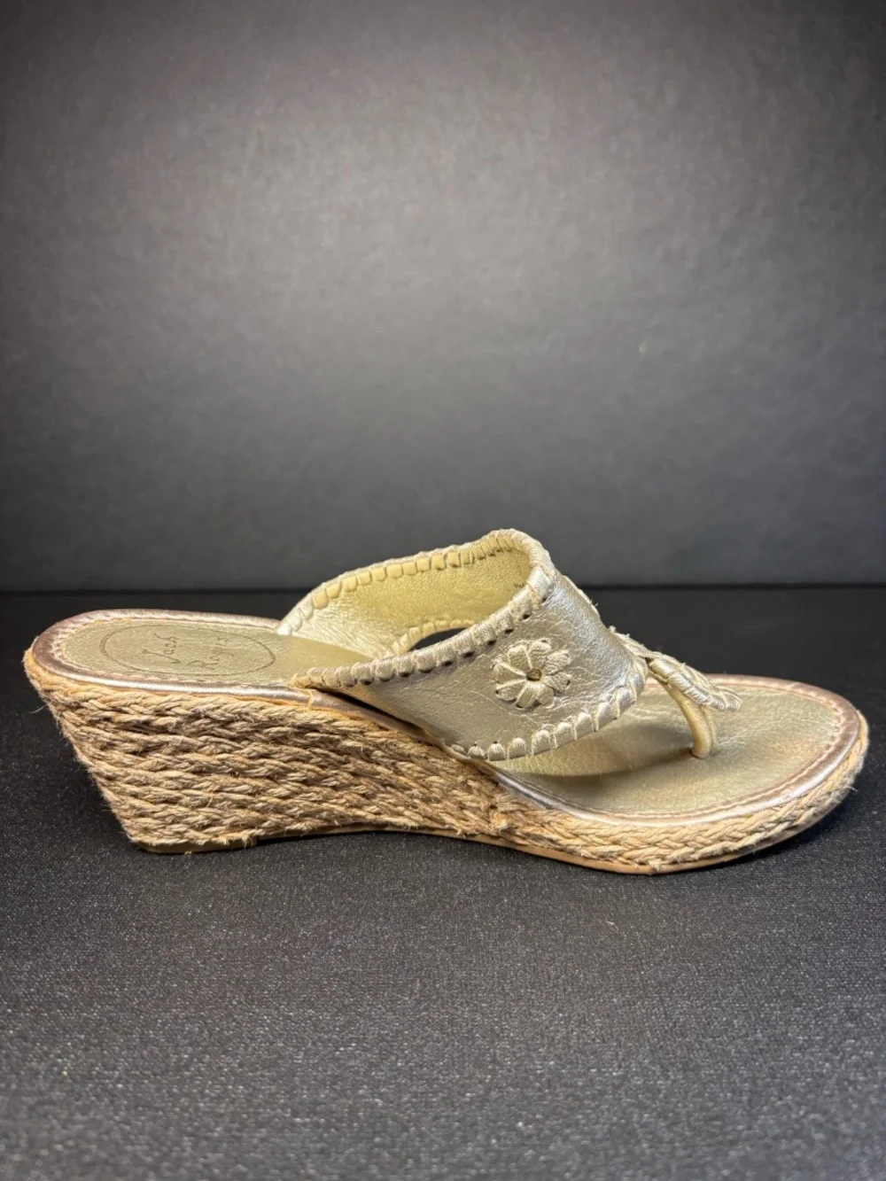 Jack Rogers Champagne Leather Espadrille Wedge Sandals Size 7 Thong Slide Heels